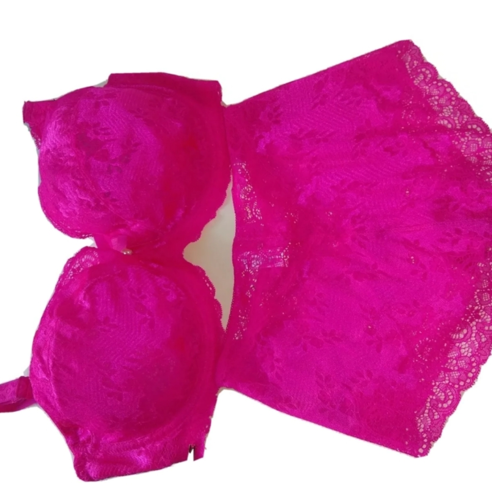 Valege Lingerie Fame Rose Passion set, Underworld Bra 40DD
